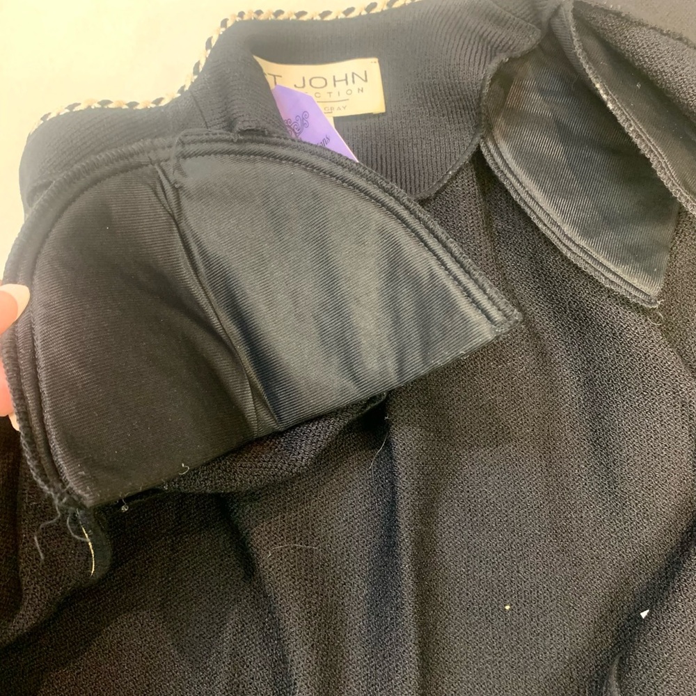 ST. JOHN Elegant Black Jacket with Bow Accents size6 - Picture 9 of 10